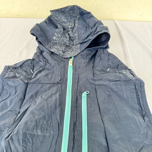 SMARTWOOL PhD Ultra Sport Vest with Hood - Merino Wool Blend - Women's SMALL - Picture 4 of 12